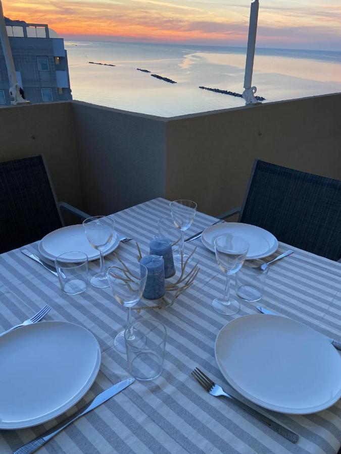 Tramonto In Baia Apartment Pesaro Exterior photo
