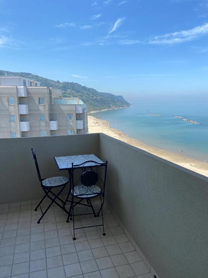 Tramonto In Baia Apartment Pesaro Exterior photo