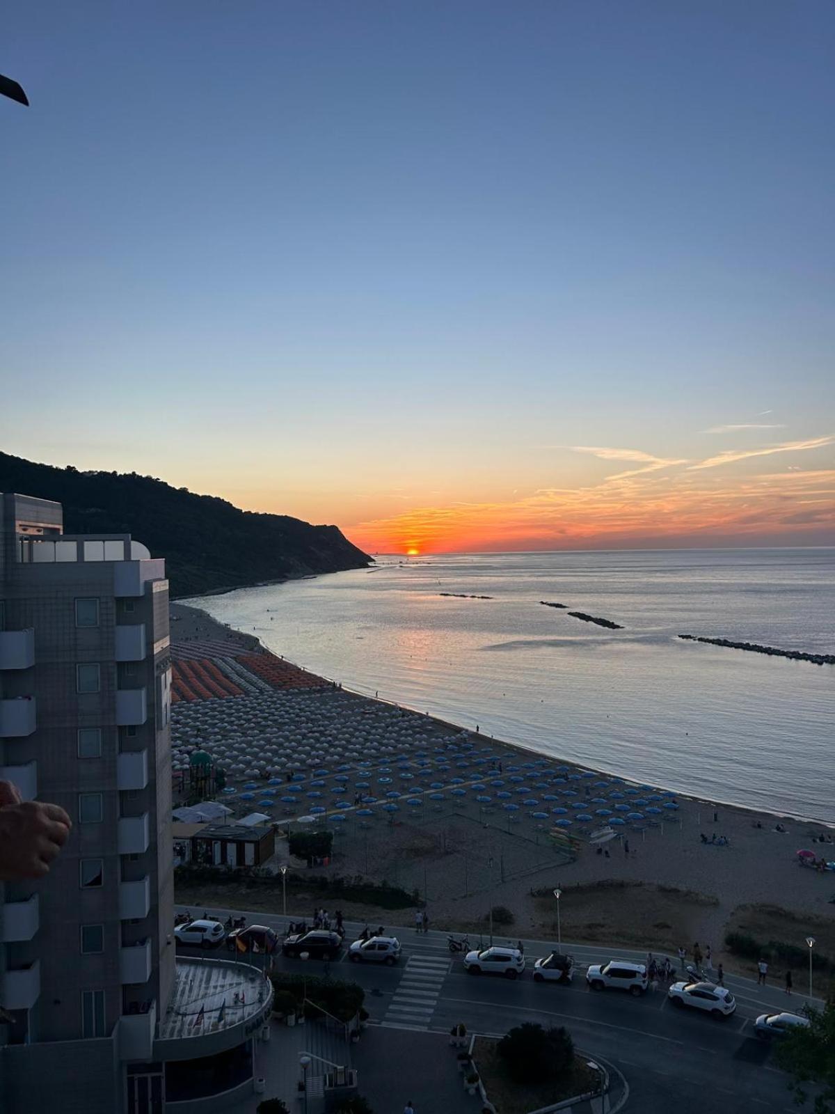 Tramonto In Baia Apartment Pesaro Exterior photo